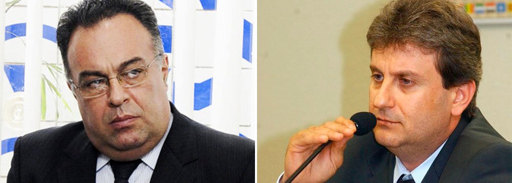 Deputado federal André Vargas (PT-PR) foi absolvido da acusação de improbidade administrativa que data de 1999, com envolvimento do doleiro preso Alberto Youssef, mas condenado a devolver R$ 10 mil aos cofres públicos; o caso está em segunda instancia porque tanto o deputado quanto o Ministério Público recorreram (Foto: Roberta Namour) www.brasil247.com - Deputado federal André Vargas (PT-PR) foi absolvido da acusação de improbidade administrativa que data de 1999, com envolvimento do doleiro preso Alberto Youssef, mas condenado a devolver R$ 10 mil aos cofres públicos; o caso está em segunda instancia porque tanto o deputado quanto o Ministério Público recorreram