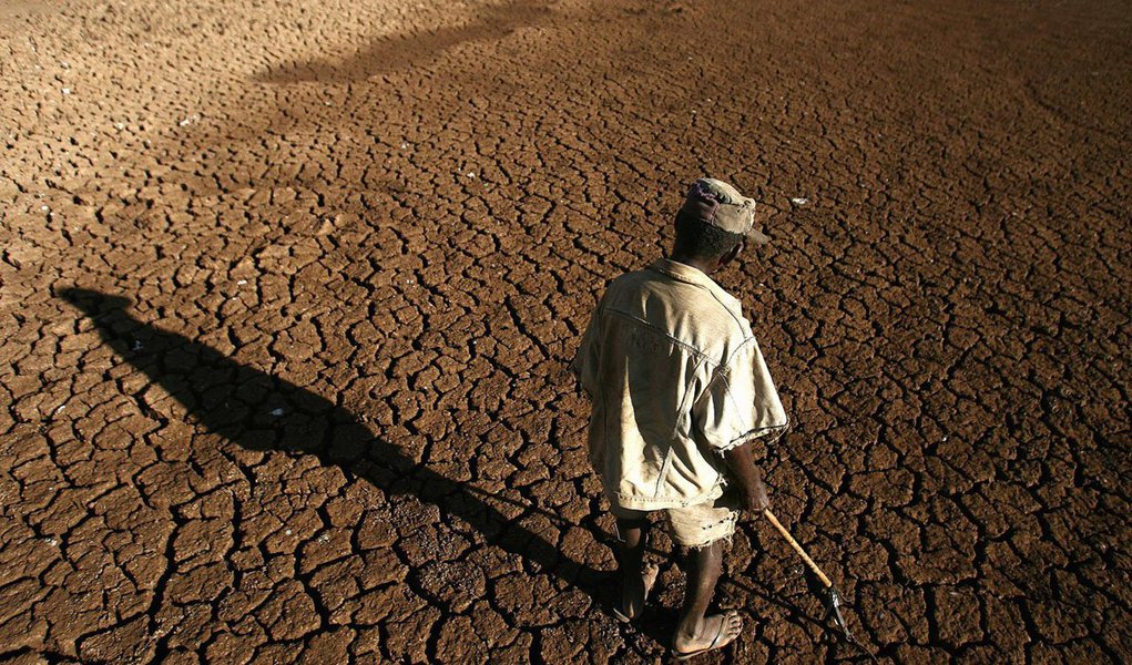 Secretaria Nacional de Defesa e Proteção Civil do Ministério da Integração Nacional reconheceu situação de emergência em 14 municípios do estado de Sergipe em decorrência da seca; medida está em portaria publicada na edição desta quarta (16) do Diário Oficial da União; os municípios são os seguintes: Canindé de São Francisco, Feira Nova, Gararu, Gracho Cardoso, Itabi, Monte Alegre de Sergipe, Nossa Senhora Aparecida, Nossa Senhora da Glória, Nossa Senhora de Lourdes, Pedra Mole, Pinhão, Poço Redondo, Porto da Folha e São Miguel do Aleixo (Foto: Valter Lima) Secretaria Nacional de Defesa e Proteção Civil do Ministério da Integração Nacional reconheceu situação de emergência em 14 municípios do estado de Sergipe em decorrência da seca; medida está em portaria publicada na edição desta quarta (16) do Diário Oficial da União; os municípios são os seguintes: Canindé de São Francisco, Feira Nova, Gararu, Gracho Cardoso, Itabi, Monte Alegre de Sergipe, Nossa Senhora Aparecida, Nossa Senhora da Glória, Nossa Senhora de Lourdes, Pedra Mole, Pinhão, Poço Redondo, Porto da Folha e São Miguel do Aleixo