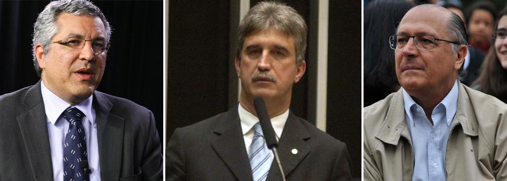 Deputado Milton Monti tem reunião marcada com Edson Aparecido, secretário da Casa Civil do governo tucano; no início de fevereiro, o empresário Maurílio Biagi, filiado à sigla, recusou ao ex-presidente Lula a vaga de vice na chapa petista de SP (Foto: Roberta Namour) Deputado Milton Monti tem reunião marcada com Edson Aparecido, secretário da Casa Civil do governo tucano; no início de fevereiro, o empresário Maurílio Biagi, filiado à sigla, recusou ao ex-presidente Lula a vaga de vice na chapa petista de SP