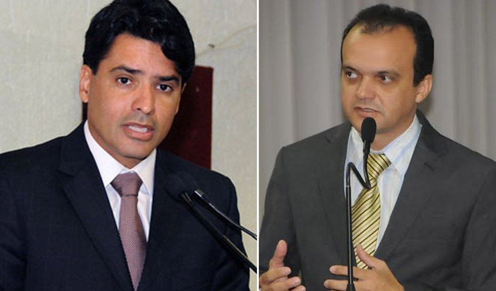 Mesmo com a escolha do nome do vereador Joaquim Maia como candidato a vice na chapa do PV na eleição indireta ao Governo do Estado, os membros do Partido Verde decidiram deixar em aberto a possibilidade de, em caso de uma composição partidária, haja a troca do vice na coligação; a decisão ainda depende de um entendimento com os partidos de oposição (Foto: Aquiles Lins) Mesmo com a escolha do nome do vereador Joaquim Maia como candidato a vice na chapa do PV na eleição indireta ao Governo do Estado, os membros do Partido Verde decidiram deixar em aberto a possibilidade de, em caso de uma composição partidária, haja a troca do vice na coligação; a decisão ainda depende de um entendimento com os partidos de oposição
