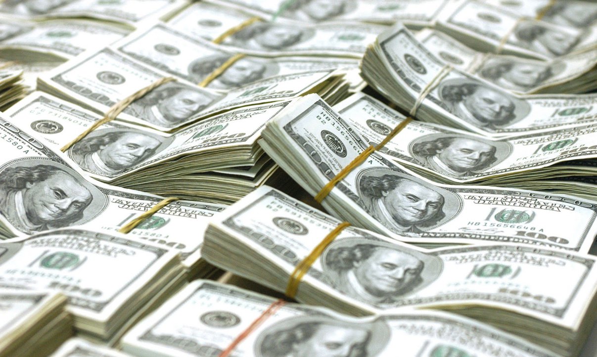 O Diário Oficial da União publica hoje decreto que zerou o Imposto sobre Operações Financeiras (IOF) de papéis de empresas brasileiras lançados em bolsas de valores nos Estados Unidos, como os ADRs (American Depositary Receipts); os ADRs são um instrumento criado pelas bolsas norte-americanas para permitir e facilitar que investidores norte-americanos negociem ações de empresas que não são dos Estados Unidos (Foto: Romulo Faro) O Diário Oficial da União publica hoje decreto que zerou o Imposto sobre Operações Financeiras (IOF) de papéis de empresas brasileiras lançados em bolsas de valores nos Estados Unidos, como os ADRs (American Depositary Receipts); os ADRs são um instrumento criado pelas bolsas norte-americanas para permitir e facilitar que investidores norte-americanos negociem ações de empresas que não são dos Estados Unidos