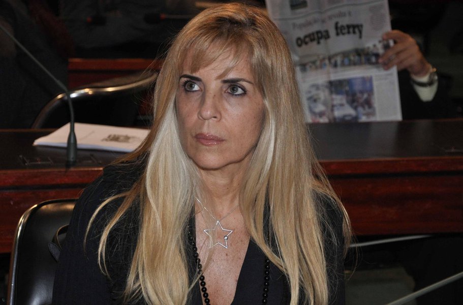 O Tribunal Regional Eleitoral na Bahia acatou ação da Procuradoria Regional Eleitoral e decretou perda de mandato da deputada estadual Maria Luiza Orge por infidelidade partidária. A parlamentar se desfiliou "sem justa causa" do Partido Social Democrático (PSD) e retornou ao Partido Social Cristão (PSC), legenda pela qual se elegeu em 2010 (Foto: Romulo Faro) O Tribunal Regional Eleitoral na Bahia acatou ação da Procuradoria Regional Eleitoral e decretou perda de mandato da deputada estadual Maria Luiza Orge por infidelidade partidária. A parlamentar se desfiliou "sem justa causa" do Partido Social Democrático (PSD) e retornou ao Partido Social Cristão (PSC), legenda pela qual se elegeu em 2010