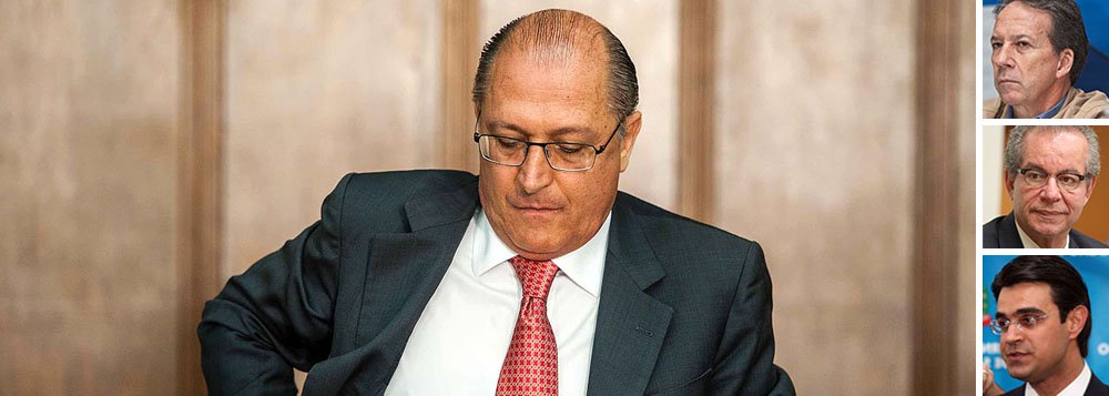 Pela terceira vez, Promotoria ataca a ação judicial iniciada pela Procuradoria-Geral do Estado de São Paulo: “é açodada e incorreta” porque não indicou os acusados da prática de corrupção; três secretários do governo do Estado são citados como destinatários do suborno: o chefe da Casa Civil, Edson Aparecido, o secretário de Energia, José Aníbal e o hoje secretário do Desenvolvimento Econômico, Rodrigo Garcia (DEM) (Foto: Roberta Namour) Pela terceira vez, Promotoria ataca a ação judicial iniciada pela Procuradoria-Geral do Estado de São Paulo: “é açodada e incorreta” porque não indicou os acusados da prática de corrupção; três secretários do governo do Estado são citados como destinatários do suborno: o chefe da Casa Civil, Edson Aparecido, o secretário de Energia, José Aníbal e o hoje secretário do Desenvolvimento Econômico, Rodrigo Garcia (DEM)