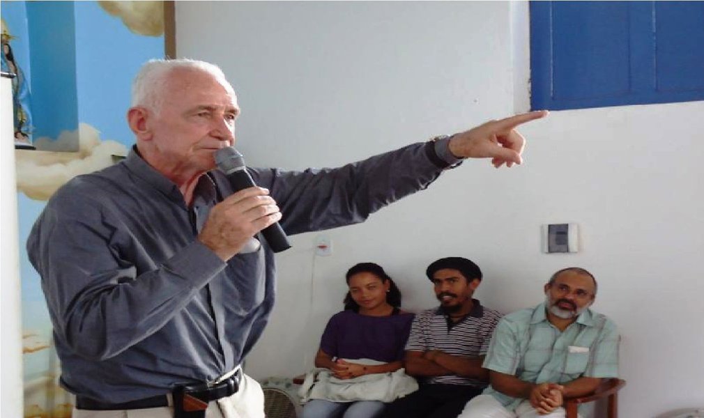 Será realizada amanhã, às 18h, no Auditório do Curso de História da Uema, na Praia Grande, a primeira Quarta de Paz de 2014, com o tema Refazendo a História e Fazendo Memória: Março de 1964 - 50 Anos Depois; na ocasião, será proferida palestra pela Irmã Sueli Belatto e, em seguida, Martha Bispo e Joãozinho Ribeiro abordarão o tema As Sagradas Escrituras, a Poesia, a Música e a Arte: instrumentos de libertação em tempos de ditadura (Foto: Itevaldo Junior) Será realizada amanhã, às 18h, no Auditório do Curso de História da Uema, na Praia Grande, a primeira Quarta de Paz de 2014, com o tema Refazendo a História e Fazendo Memória: Março de 1964 - 50 Anos Depois; na ocasião, será proferida palestra pela Irmã Sueli Belatto e, em seguida, Martha Bispo e Joãozinho Ribeiro abordarão o tema As Sagradas Escrituras, a Poesia, a Música e a Arte: instrumentos de libertação em tempos de ditadura