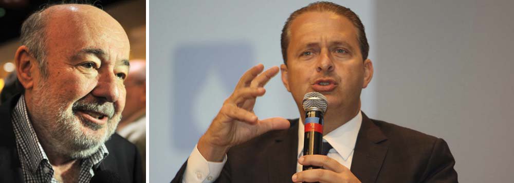 "Guerra eleitoral já começou", escreve o jornalista Ricardo Kotscho, para quem o governador de Pernambuco e presidenciável Eduardo Campos "chuta o balde" ao fazer críticas do tipo "O Brasil não quer mais Dilma" e "Dilma já está de aviso prévio" (Foto: Gisele Federicce) "Guerra eleitoral já começou", escreve o jornalista Ricardo Kotscho, para quem o governador de Pernambuco e presidenciável Eduardo Campos "chuta o balde" ao fazer críticas do tipo "O Brasil não quer mais Dilma" e "Dilma já está de aviso prévio"