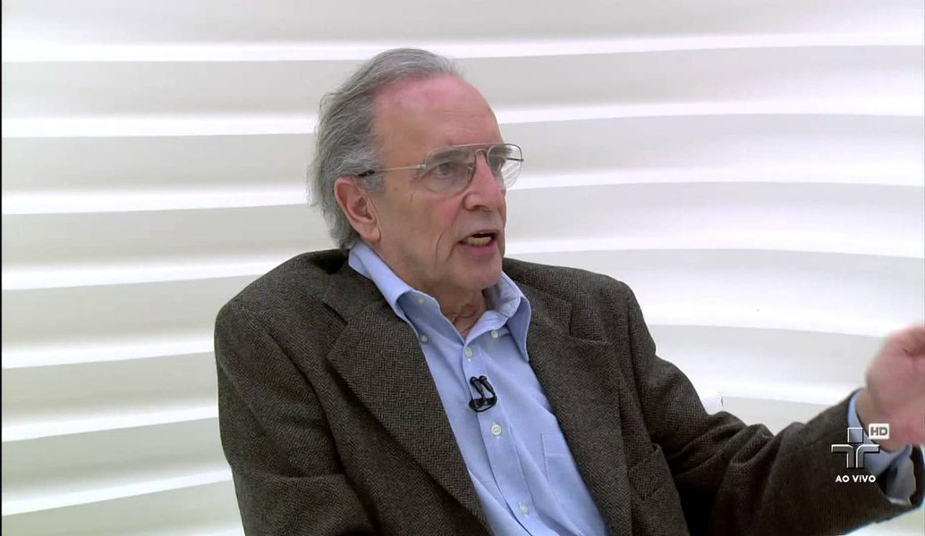 "Todo o falatório em torno de PIB de 1% ou de 2% nada significa diante da queda do desemprego a apenas 4,6%", diz o jornalista Janio de Freitas, que destaca uma taxa de desocupação no Brasil inferior à da Alemanha (Foto: Leonardo Attuch) "Todo o falatório em torno de PIB de 1% ou de 2% nada significa diante da queda do desemprego a apenas 4,6%", diz o jornalista Janio de Freitas, que destaca uma taxa de desocupação no Brasil inferior à da Alemanha