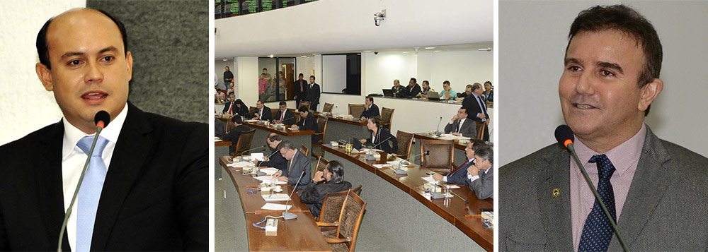 E não será surpresa se algumas abstenções surgirem na bancada oposicionista, quem sabe até acordadas com o Palácio Araguaia; fragmentada, a oposição pode ter mais candidatos do que eleitores; PT, PMDB, Pros e PV, que têm dois deputados-eleitores cada, devem lançar cada um o seu próprio candidato, que fará com que os oito votos se diluam; sem contar o PSD, que no estado faz oposição, mas seu representante na Assembleia, deputado Toinho Andrade, não tem demonstrado disposição em dissociar-se da bancada governista (Foto: Aquiles Lins) E não será surpresa se algumas abstenções surgirem na bancada oposicionista, quem sabe até acordadas com o Palácio Araguaia; fragmentada, a oposição pode ter mais candidatos do que eleitores; PT, PMDB, Pros e PV, que têm dois deputados-eleitores cada, devem lançar cada um o seu próprio candidato, que fará com que os oito votos se diluam; sem contar o PSD, que no estado faz oposição, mas seu representante na Assembleia, deputado Toinho Andrade, não tem demonstrado disposição em dissociar-se da bancada governista