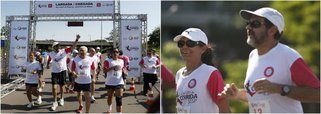 Cerca de 1,4 mil pessoas, a maioria mulheres, correram neste domingo no Eixão Norte para lembrar a importância da prevenção ao câncer de mama; "Brasília está dando um grande exemplo da luta contra o câncer. Damos acesso às mulheres para fazer a mamografia com a 'Carreta da Mulher' e na reconstrução da mama, o DF é único lugar do Brasil que não tem fila", destacou o governador Agnelo Queiroz, que correu com a primeira-dama, Ilza Queiroz (Foto: Gisele Federicce) Cerca de 1,4 mil pessoas, a maioria mulheres, correram neste domingo no Eixão Norte para lembrar a importância da prevenção ao câncer de mama; "Brasília está dando um grande exemplo da luta contra o câncer. Damos acesso às mulheres para fazer a mamografia com a 'Carreta da Mulher' e na reconstrução da mama, o DF é único lugar do Brasil que não tem fila", destacou o governador Agnelo Queiroz, que correu com a primeira-dama, Ilza Queiroz