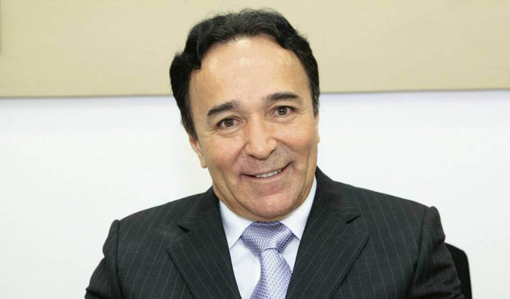 Conforme apurou o Tocantins 247 com uma fonte do Palácio Araguaia, o governo do Estado não pretende indicar alguém para suceder Herbert Carvalho; isso porque o preenchimento da vaga de é prerrogativa do Ministério Público de Contas (MPC), de onde vem o conselheiro que está se aposentando; “A decisão será de ordem técnica”, garante a fonte; vice-governador João Oliveira garante que não há a menor possibilidade dele ocupar o cargo vitalício no TCE (Foto: Aquiles Lins) Conforme apurou o Tocantins 247 com uma fonte do Palácio Araguaia, o governo do Estado não pretende indicar alguém para suceder Herbert Carvalho; isso porque o preenchimento da vaga de é prerrogativa do Ministério Público de Contas (MPC), de onde vem o conselheiro que está se aposentando; “A decisão será de ordem técnica”, garante a fonte; vice-governador João Oliveira garante que não há a menor possibilidade dele ocupar o cargo vitalício no TCE