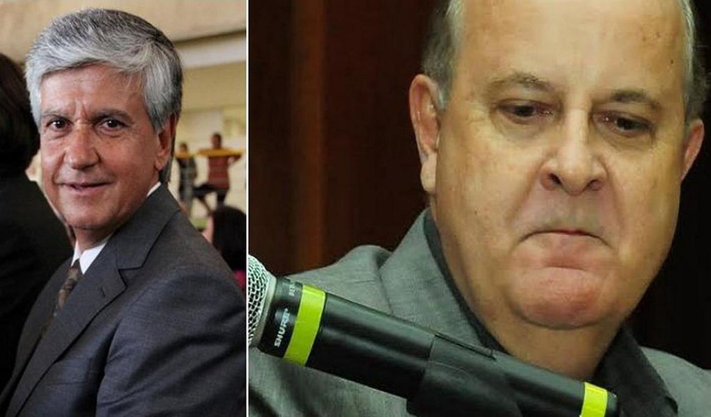 Secretário de Finanças, Cairo Peixoto reclama que a folha de pagamento, ao invés de diminuir, cresceu R$ 5,5 milhões; “Estou usando 40 dias de arrecadação para quitar 30 dias. Não podemos continuar assim”, confessou Cairo ao jornalista Pedro Palazzo, em reportagem publicada na edição desta quarta-feira (23) do jornal O Popular; com comprometimento de 58% da receita com pessoal, prefeitura extrapola limite prudencial da Lei de Responsabilidade Fiscal e deve perder direito a repasses federais; prefeito Garcia (PT) também poderá responder por improbidade administrativa (Foto: José Barbacena) Secretário de Finanças, Cairo Peixoto reclama que a folha de pagamento, ao invés de diminuir, cresceu R$ 5,5 milhões; “Estou usando 40 dias de arrecadação para quitar 30 dias. Não podemos continuar assim”, confessou Cairo ao jornalista Pedro Palazzo, em reportagem publicada na edição desta quarta-feira (23) do jornal O Popular; com comprometimento de 58% da receita com pessoal, prefeitura extrapola limite prudencial da Lei de Responsabilidade Fiscal e deve perder direito a repasses federais; prefeito Garcia (PT) também poderá responder por improbidade administrativa