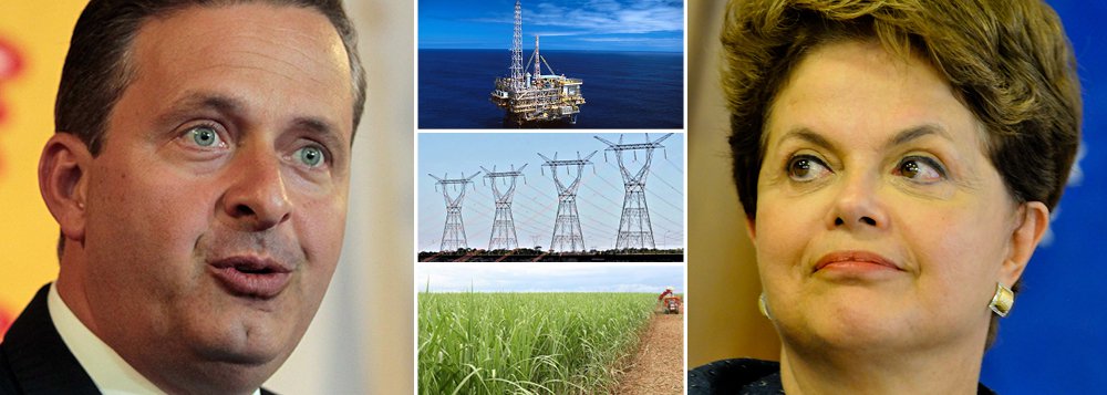 Governador pernambucano e presidenciável Eduardo Campos definiu os temas que pretende debater com a presidente Dilma Rousseff: a queda no valor das ações da Petrobras, a "destruição" do setor sucroalcooleiro e os subsídios ao setor elétrico; "estão varrendo a sujeira para debaixo do tapete", disse; segundo ele, reajustes virão em 2015, depois das eleições; o governador prometeu que o assunto será um dos focos da sua campanha ao afirmar que "Não vamos poupar Sua Excelência, a presidente da República, deste debate"; será que a pilha do socialista terá força o bastante para manter a lâmpada do debate acesa até as eleições de outubro? (Foto: Leonardo Attuch) Governador pernambucano e presidenciável Eduardo Campos definiu os temas que pretende debater com a presidente Dilma Rousseff: a queda no valor das ações da Petrobras, a "destruição" do setor sucroalcooleiro e os subsídios ao setor elétrico; "estão varrendo a sujeira para debaixo do tapete", disse; segundo ele, reajustes virão em 2015, depois das eleições; o governador prometeu que o assunto será um dos focos da sua campanha ao afirmar que "Não vamos poupar Sua Excelência, a presidente da República, deste debate"; será que a pilha do socialista terá força o bastante para manter a lâmpada do debate acesa até as eleições de outubro?