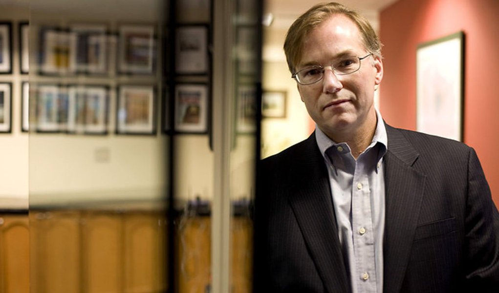 Ex-editor do Washington Post, jornalista Steve Coll, hoje na revista "The New Yorker" e na direção da Faculdade de Jornalismo da Universidade Columbia, diz que época é de desafios para o jornalismo, mas futuro é promissor; ele cita a "The Atlantic", que fez uma transição bem-sucedida do papel para o digital, e o "Buzzfeed", que já conseguiu transformar sua audiência em receita (Foto: Roberta Namour) Ex-editor do Washington Post, jornalista Steve Coll, hoje na revista "The New Yorker" e na direção da Faculdade de Jornalismo da Universidade Columbia, diz que época é de desafios para o jornalismo, mas futuro é promissor; ele cita a "The Atlantic", que fez uma transição bem-sucedida do papel para o digital, e o "Buzzfeed", que já conseguiu transformar sua audiência em receita