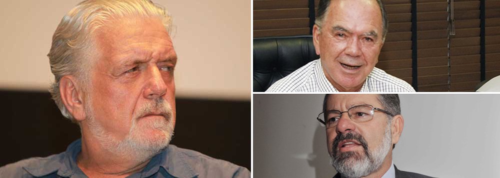 Governador Jaques Wagner quer "esperar a poeira baixar" para anunciar o pré-candidato a vice da chapa da coalizão governista, que tem o PT como cabeça, mas continua a atiçar briga entre PP e PDT; em resposta ao presidente da Assembleia Legislativa, Marcelo Nilo, que briga pelo lado do PDT, Wagner falou sobre os critérios que terá para escolha; "Não posso usar o critério da simpatia, não posso usar critério da amizade, porque ambos são (amigos)"; expectativa é de que o deputado federal João Leão, do PP, vença a queda de braço (Foto: Romulo Faro) Governador Jaques Wagner quer "esperar a poeira baixar" para anunciar o pré-candidato a vice da chapa da coalizão governista, que tem o PT como cabeça, mas continua a atiçar briga entre PP e PDT; em resposta ao presidente da Assembleia Legislativa, Marcelo Nilo, que briga pelo lado do PDT, Wagner falou sobre os critérios que terá para escolha; "Não posso usar o critério da simpatia, não posso usar critério da amizade, porque ambos são (amigos)"; expectativa é de que o deputado federal João Leão, do PP, vença a queda de braço
