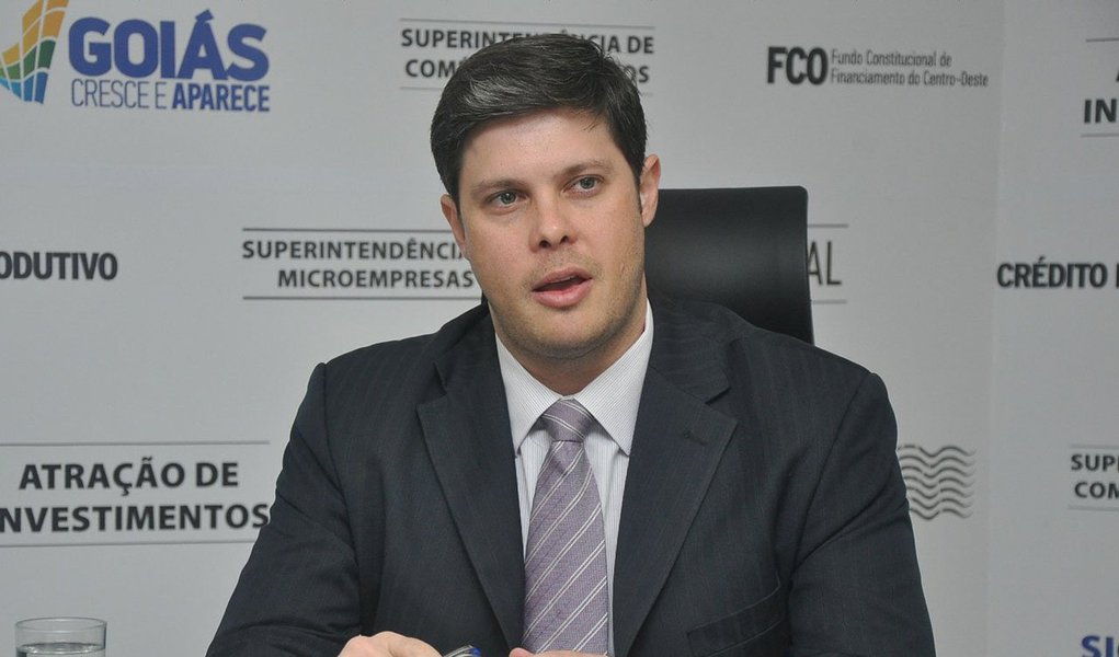 No melhor fevereiro do todos os tempos, Estado exportou mais de US$ 526,2 milhões e importou mais de US$ 325,6 milhões, um saldo positivo de US$ 173,5 milhões; contribuíram o câbio favorável ao exportador e a a soja, cujo volume de exportações cresceu 226% em relação ao mesmo período do ano passado; além do grão, Goiás exportou grande volume de minérios; China continua sendo o principal destino dos produtos goianos (Foto: Realle Palazzo-Martini) No melhor fevereiro do todos os tempos, Estado exportou mais de US$ 526,2 milhões e importou mais de US$ 325,6 milhões, um saldo positivo de US$ 173,5 milhões; contribuíram o câbio favorável ao exportador e a a soja, cujo volume de exportações cresceu 226% em relação ao mesmo período do ano passado; além do grão, Goiás exportou grande volume de minérios; China continua sendo o principal destino dos produtos goianos