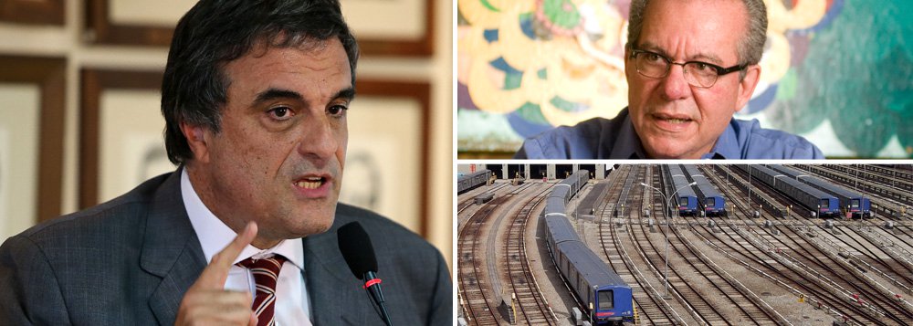 Ministro da Justiça pretende acionar criminalmente e por danos morais as pessoas que o ofenderam no caso da investigação do cartel do Metrô paulista; "Todos, sem exceção, os que me chamaram de vigarista, de membro de quadrilha, de sonso, e outras adjetivações 'tão elegantes', serão processados criminalmente", disse José Eduardo Cardozo; há três dias, o secretário José Aníbal foi quem ameaçou processar o petista por, segundo ele, agir politicamente no caso; "Esse ministro é um sonso", disse; Cardozo afirmou que irá ao Senado e à Camara falar sobre as denúncias envolvendo o PSDB na próxima terça-feira; é guerra! (Foto: Gisele Federicce) Ministro da Justiça pretende acionar criminalmente e por danos morais as pessoas que o ofenderam no caso da investigação do cartel do Metrô paulista; "Todos, sem exceção, os que me chamaram de vigarista, de membro de quadrilha, de sonso, e outras adjetivações 'tão elegantes', serão processados criminalmente", disse José Eduardo Cardozo; há três dias, o secretário José Aníbal foi quem ameaçou processar o petista por, segundo ele, agir politicamente no caso; "Esse ministro é um sonso", disse; Cardozo afirmou que irá ao Senado e à Camara falar sobre as denúncias envolvendo o PSDB na próxima terça-feira; é guerra!