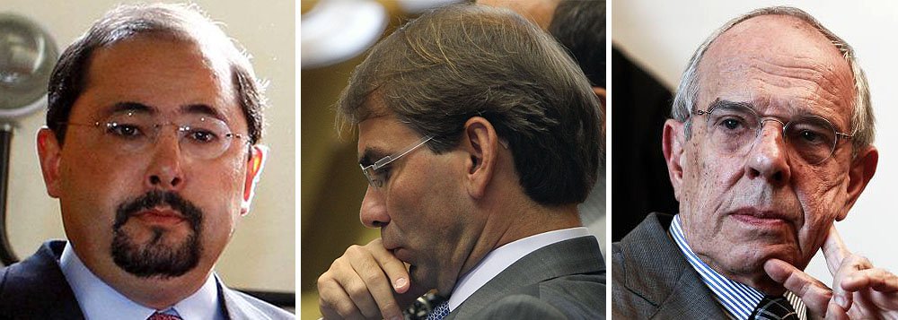 Celso Vilardi, defensor de Delúbio Soares, José Luis Oliveira Lima, que representa José Dirceu e Márcio Thomaz Bastos, que advoga por José Roberto Salgado, afirmam em artigo que ministro Lewandowski foi atacado injustamente apenas por exprimir uma opinião divergente sobre questão jurídica estritamente técnica. “Causa-nos preocupação nova tentativa de cercear a troca de ideias”, dizem (Foto: Roberta Namour) Celso Vilardi, defensor de Delúbio Soares, José Luis Oliveira Lima, que representa José Dirceu e Márcio Thomaz Bastos, que advoga por José Roberto Salgado, afirmam em artigo que ministro Lewandowski foi atacado injustamente apenas por exprimir uma opinião divergente sobre questão jurídica estritamente técnica. “Causa-nos preocupação nova tentativa de cercear a troca de ideias”, dizem
