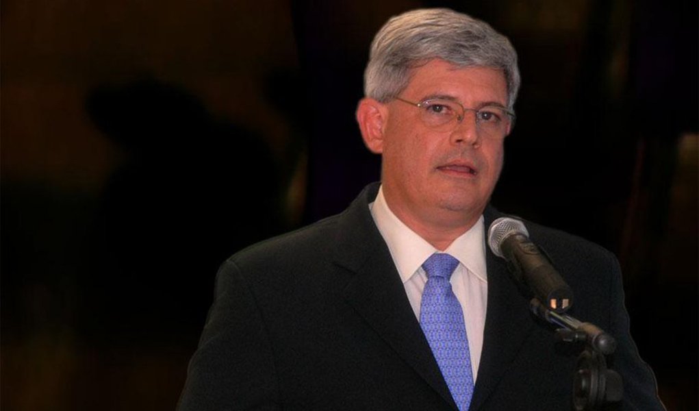 Aprovação de Janot na sabatina da Comissão de Constituição e Justiça (CCJ) garante sua nomeação para o cargo de procurador-geral da República, que está vago desde o dia 15 deste mês (Foto: Gisele Federicce) Aprovação de Janot na sabatina da Comissão de Constituição e Justiça (CCJ) garante sua nomeação para o cargo de procurador-geral da República, que está vago desde o dia 15 deste mês