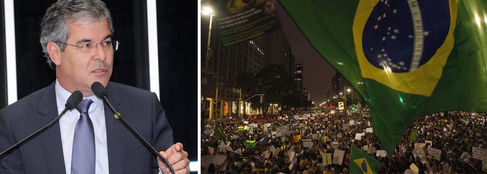 “A medida que contribui para reduzir o preço das tarifas dos meios de transporte usados pelas camadas mais pobres da população, que tendem a morar mais longe dos locais de trabalho do que as mais abastadas”, diz o senador Jorge Viana (PT-AC), em seu relatório favorável à aprovação da matéria (Foto: Leonardo Attuch) “A medida que contribui para reduzir o preço das tarifas dos meios de transporte usados pelas camadas mais pobres da população, que tendem a morar mais longe dos locais de trabalho do que as mais abastadas”, diz o senador Jorge Viana (PT-AC), em seu relatório favorável à aprovação da matéria