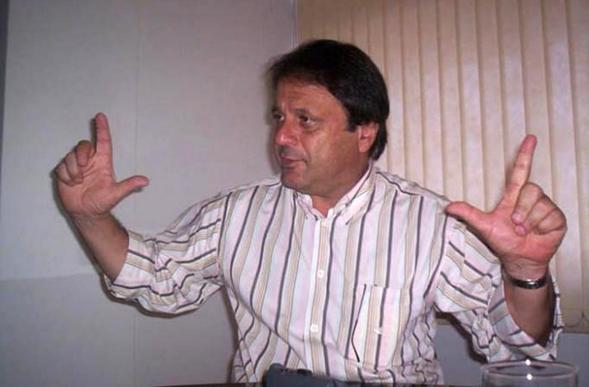 Câmara Municipal de Catalão rejeita balancetes da gestão do peemedebista no ano de 2007. Contas haviam sido aprovadas com ressalvas pelo Tribunal de Contas dos Municípios (TCM). Entre as principais irregularidades estão a dívida de R$ 2 milhões contraída pelo instituto de previdência do município e venda de um terreno. Adib pode recorrer à Justiça e pela Lei da Ficha Limpa corre risco de ficar oito anos inelegível (Foto: Realle Palazzo-Martini) Câmara Municipal de Catalão rejeita balancetes da gestão do peemedebista no ano de 2007. Contas haviam sido aprovadas com ressalvas pelo Tribunal de Contas dos Municípios (TCM). Entre as principais irregularidades estão a dívida de R$ 2 milhões contraída pelo instituto de previdência do município e venda de um terreno. Adib pode recorrer à Justiça e pela Lei da Ficha Limpa corre risco de ficar oito anos inelegível