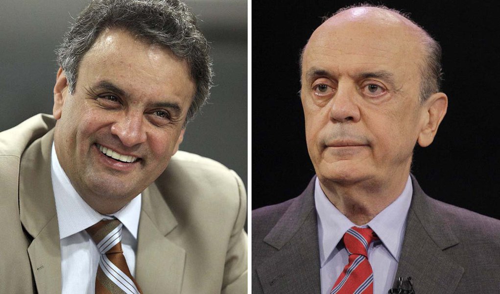 "Em 2009 eu propus ao partido as prévias, continuo achando que são instrumentos importantes. Basta que dentro do prazo de filiação, depois de outubro, haja mais de um postulante e essa postulação seja submetida à Executiva do partido, como prevê o estatuto do partido. Eu não mudei de opinião", disse Aécio; ele ironizou a nova defesa de Serra, ao dizer que “até saúda” aqueles que "evoluíram de posição" e agora defendem a realização das prévias no PSDB para a corrida presidencial (Foto: Valter Lima) "Em 2009 eu propus ao partido as prévias, continuo achando que são instrumentos importantes. Basta que dentro do prazo de filiação, depois de outubro, haja mais de um postulante e essa postulação seja submetida à Executiva do partido, como prevê o estatuto do partido. Eu não mudei de opinião", disse Aécio; ele ironizou a nova defesa de Serra, ao dizer que “até saúda” aqueles que "evoluíram de posição" e agora defendem a realização das prévias no PSDB para a corrida presidencial