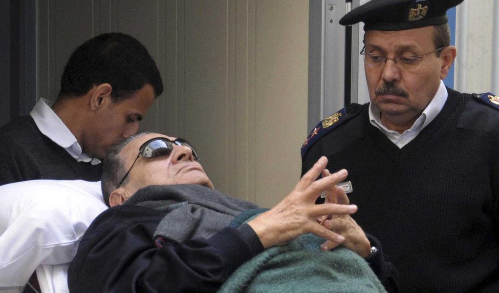 Após decisão da Justiça do Egito, o ex-presidente Hosni Mubarak poderá deixar a prisão, uma vez que não existe mais base legal para sua detenção; um advogado disse à Reuters que o ex-ditador poderá ser solto na quinta-feira (Foto: Gisele Federicce) Após decisão da Justiça do Egito, o ex-presidente Hosni Mubarak poderá deixar a prisão, uma vez que não existe mais base legal para sua detenção; um advogado disse à Reuters que o ex-ditador poderá ser solto na quinta-feira