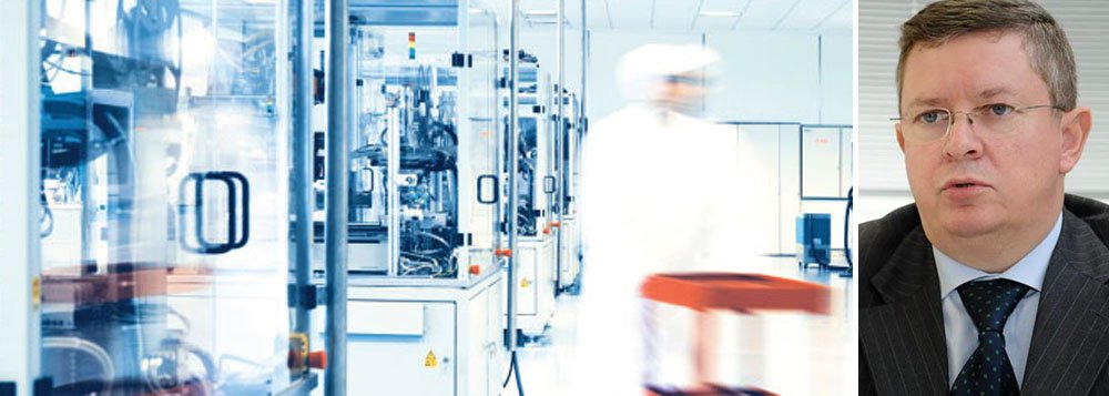 Governo do Distrito Federal apresentou a executivos da UnitecBlue, que atua no ramo de nanotecnologia, o Parque Tecnológico Capital Digital; na avaliação do secretário de Desenvolvimento Econômico do DF, Gutemberg Uchôa, se confirmada a vinda da empresa, Brasília estará na vanguarda da tecnologia (Foto: Leonardo Lucena) Governo do Distrito Federal apresentou a executivos da UnitecBlue, que atua no ramo de nanotecnologia, o Parque Tecnológico Capital Digital; na avaliação do secretário de Desenvolvimento Econômico do DF, Gutemberg Uchôa, se confirmada a vinda da empresa, Brasília estará na vanguarda da tecnologia