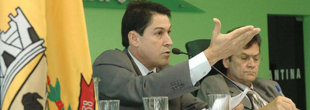 JOSÉ HENRIQUE (DEPUTADO ESTADUAL),
DURVAL ÂNGELO (DEPUTADO ESTADUAL PT-MG)
(Foto: Leonardo Lucena) JOSÉ HENRIQUE (DEPUTADO ESTADUAL),
DURVAL ÂNGELO (DEPUTADO ESTADUAL PT-MG)