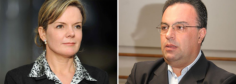 Candidata petista ao governo do Paraná, Gleisi Hoffmann diz que envolvimento do deputado André Vargas (PT-PR) com doleiro Alberto Youssef, preso pela PF, 'não encontra justificativa': "O fato em si foi muito negativo. Não só para o PT, mas para a política brasileira. É mais uma denúncia, é mais uma descrença na política que a gente tem que recuperar. Não sei se o fato de renunciar, de esclarecer, pode recuperar tudo isso" (Foto: Roberta Namour) Candidata petista ao governo do Paraná, Gleisi Hoffmann diz que envolvimento do deputado André Vargas (PT-PR) com doleiro Alberto Youssef, preso pela PF, 'não encontra justificativa': "O fato em si foi muito negativo. Não só para o PT, mas para a política brasileira. É mais uma denúncia, é mais uma descrença na política que a gente tem que recuperar. Não sei se o fato de renunciar, de esclarecer, pode recuperar tudo isso"
