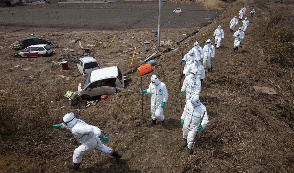 A Tokyo Electric Power (Tepco) investiga todos os vazamentos das zonas de contenção para apurar se parte da 1,8 tonelada do líquido contaminado vazado chegou ao Oceano Pacífico; barreiras em volta das 23 zonas destinadas ao armazenamento têm 30 centímetros de altura e foram construídas para evitar que a água saia dos tanques, como ocorreu no verão passado (Foto: Roberta Namour) A Tokyo Electric Power (Tepco) investiga todos os vazamentos das zonas de contenção para apurar se parte da 1,8 tonelada do líquido contaminado vazado chegou ao Oceano Pacífico; barreiras em volta das 23 zonas destinadas ao armazenamento têm 30 centímetros de altura e foram construídas para evitar que a água saia dos tanques, como ocorreu no verão passado