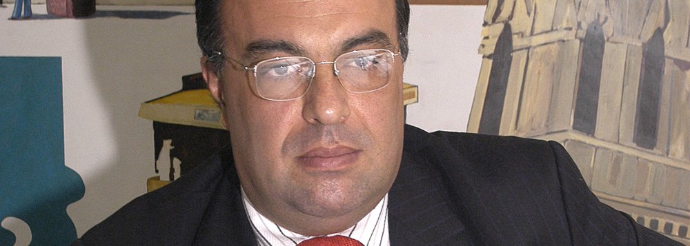 Colegiado ouve, nos dias 17 e 18 deste mês, oito testemunhas no processo contra o deputado André Vargas (sem partido-PR), acusado de quebra de decoro parlamentar por envolvimento com o doleiro Alberto Youssef; elas foram indicadas em reunião nesta terça-feira pelo relator do processo, deputado Júlio Delgado (PSB-MG); entre elas estão o próprio doleiro, os donos do laboratório Labogen e o presidente nacional do PT, Rui Falcão (Foto: Gisele Federicce) Colegiado ouve, nos dias 17 e 18 deste mês, oito testemunhas no processo contra o deputado André Vargas (sem partido-PR), acusado de quebra de decoro parlamentar por envolvimento com o doleiro Alberto Youssef; elas foram indicadas em reunião nesta terça-feira pelo relator do processo, deputado Júlio Delgado (PSB-MG); entre elas estão o próprio doleiro, os donos do laboratório Labogen e o presidente nacional do PT, Rui Falcão