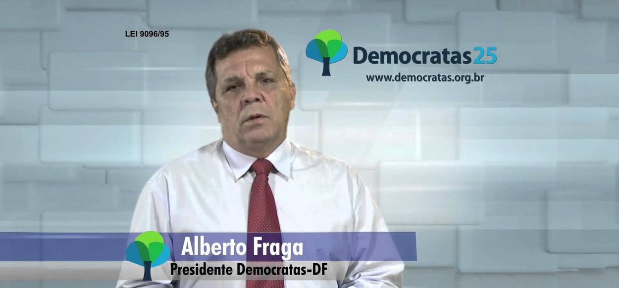 Flagrado em quarto de hotel em 2011 tendo em seu poder armas e munição de uso restrito, o presidente do DEM-DF foi condenado em primeira instância a quatro anos de prisão em regime aberto; se mantida a condenação em segunda instância, o político passa a ser "ficha suja", podendo ficar fora da disputa eleitoral em outubro (Foto: Leonardo Araújo) Flagrado em quarto de hotel em 2011 tendo em seu poder armas e munição de uso restrito, o presidente do DEM-DF foi condenado em primeira instância a quatro anos de prisão em regime aberto; se mantida a condenação em segunda instância, o político passa a ser "ficha suja", podendo ficar fora da disputa eleitoral em outubro