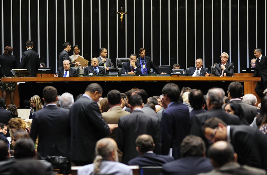 O Projeto de Lei tramita na Câmara dos Deputados e está pronto para ser votado. Ele propõe o fim da expressão “auto de resistência” nos boletins de ocorrência (BO’s). Proposta altera o Código de Processo Penal e acaba com as designações genéricas para as mortes e lesões ocorridas durante ações policiais. (Foto: Voney Malta) O Projeto de Lei tramita na Câmara dos Deputados e está pronto para ser votado. Ele propõe o fim da expressão “auto de resistência” nos boletins de ocorrência (BO’s). Proposta altera o Código de Processo Penal e acaba com as designações genéricas para as mortes e lesões ocorridas durante ações policiais.
