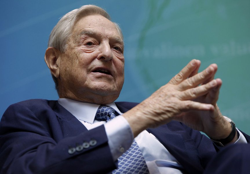Segundo o bilionário americano George Soros, no livro "A Tragédia da União Europeia", lucratividade do setor financeiro tem sido excessiva - 35% de todos os lucros das empresas no Reino Unido e nos Estados Unidos vêm de bancos (Foto: Roberta Namour) Segundo o bilionário americano George Soros, no livro "A Tragédia da União Europeia", lucratividade do setor financeiro tem sido excessiva - 35% de todos os lucros das empresas no Reino Unido e nos Estados Unidos vêm de bancos