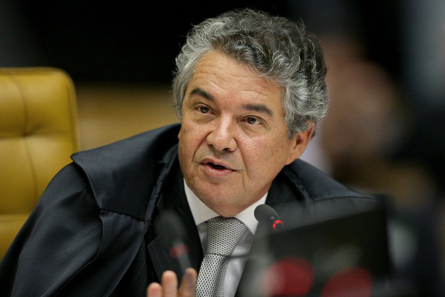 Para o ministro Marco Aurélio Mello, discussão entre Joaquim Barbosa e Ricardo Lewandowski "descambou para o campo pessoal"; Barbosa acusou colega de fazer “chicana”; Marco Aurélio avalia que o presidente do Supremo cometeu um “arroubo de retórica” e deve ter se arrependido (Foto: Valter Lima) Para o ministro Marco Aurélio Mello, discussão entre Joaquim Barbosa e Ricardo Lewandowski "descambou para o campo pessoal"; Barbosa acusou colega de fazer “chicana”; Marco Aurélio avalia que o presidente do Supremo cometeu um “arroubo de retórica” e deve ter se arrependido
