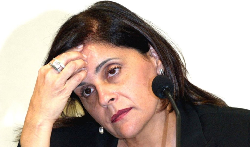 O Supremo Tribunal Federal rejeitou o pedido de diminuição de pena devido à delação premiada; “Em momento algum houve a colaboração efetiva da embargante para esclarecimento das infrações penais. Ela sempre buscou justificar a legalidade dos atos e provar que não agiu com dolo”, explicou o ministro Joaquim Barbosa (Foto: Leonardo Lucena) O Supremo Tribunal Federal rejeitou o pedido de diminuição de pena devido à delação premiada; “Em momento algum houve a colaboração efetiva da embargante para esclarecimento das infrações penais. Ela sempre buscou justificar a legalidade dos atos e provar que não agiu com dolo”, explicou o ministro Joaquim Barbosa