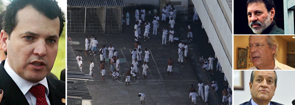 Ao 247, presidente da Comissão de Ciências Criminais da OAB, Alexandre Queiroz, relata visitas que fez à Penitenciária da Papuda, onde estão presos alguns dos condenados na Ação Penal 470, e conta que eles "tomam banho de sol com outros presos" e não recebem "tratamento diferenciado", conforme apontou o Ministério Público; "O que eu posso dizer é o que eu vi, e o que eu vi hoje é que não tem nenhum privilégio", diz Queiroz, que esteve hoje no presídio de Brasília; segundo ele, nas alas onde estão presos como Delúbio Soares e Valdemar Costa Neto, e também na do ex-ministro José Dirceu, todos os detentos têm direito ao uso de eletrodomésticos na cantina; sobre feijoada: "não tive conhecimento" (Foto: Gisele Federicce) www.brasil247.com - Ao 247, presidente da Comissão de Ciências Criminais da OAB, Alexandre Queiroz, relata visitas que fez à Penitenciária da Papuda, onde estão presos alguns dos condenados na Ação Penal 470, e conta que eles "tomam banho de sol com outros presos" e não recebem "tratamento diferenciado", conforme apontou o Ministério Público; "O que eu posso dizer é o que eu vi, e o que eu vi hoje é que não tem nenhum privilégio", diz Queiroz, que esteve hoje no presídio de Brasília; segundo ele, nas alas onde estão presos como Delúbio Soares e Valdemar Costa Neto, e também na do ex-ministro José Dirceu, todos os detentos têm direito ao uso de eletrodomésticos na cantina; sobre feijoada: "não tive conhecimento"