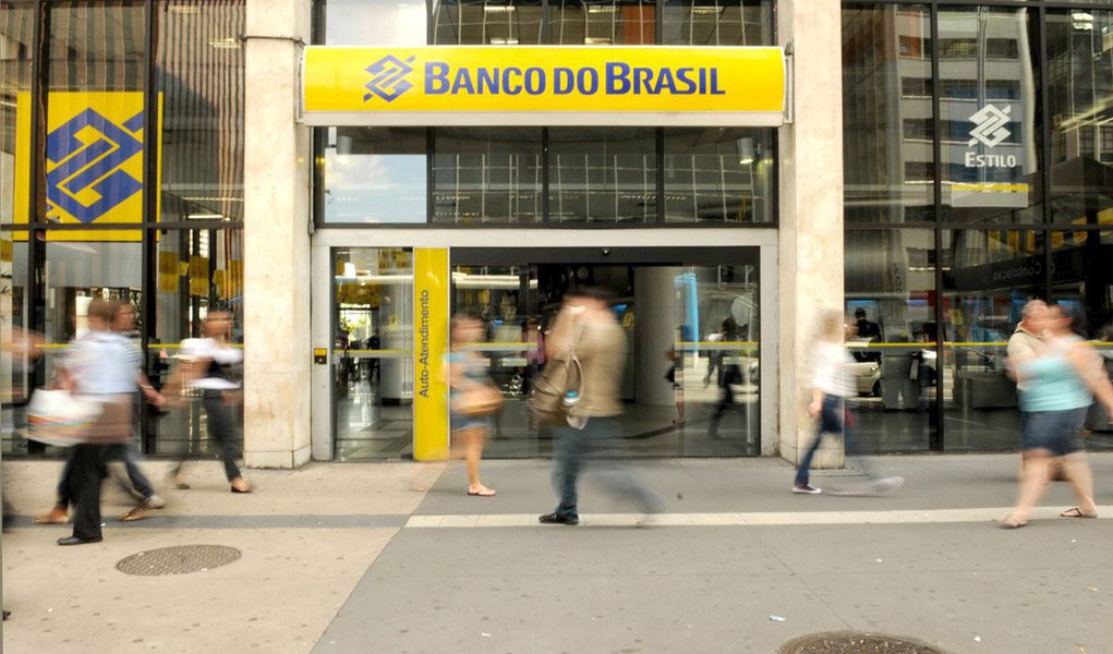 O Banco do Brasil inaugurou nesta sexta (30) a primeira agência de um banco latino-americano na China; o estabelecimento funcionará em Xangai, onde o banco tem um escritório de representação desde 2004; de acordo com o BB, a nova agência atuará principalmente no segmento de atacado e ajudará a ampliar o intercâmbio de comércio e de investimentos entre Brasil e China
(Foto: Valter Lima) O Banco do Brasil inaugurou nesta sexta (30) a primeira agência de um banco latino-americano na China; o estabelecimento funcionará em Xangai, onde o banco tem um escritório de representação desde 2004; de acordo com o BB, a nova agência atuará principalmente no segmento de atacado e ajudará a ampliar o intercâmbio de comércio e de investimentos entre Brasil e China