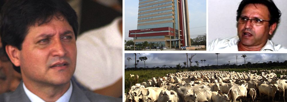 O agropecuarista Alexandre Fleury Jardim, mais conhecido como Mamão, admite na verdade ter sido um laranja de Brito Miranda Júnior, irmão do ex-governador do Tocantins e pré-candidato ao governo, Marcelo Miranda (PMDB), em negócios que chegam à impressionante casa de mais de R$ 130 milhões. Mamão conta que sacou R$ 4,8 milhões em espécie na campanha de 2006 e entregou ao ex-secretário de Infraestrutura Brito Miranda, e acusa o irmão de Marcelo Miranda de tê-lo obrigado a assinar documentos que transferiram todo o patrimônio registrado em seu nome para Brito Júnior e sua esposa (Foto: Aquiles Lins) O agropecuarista Alexandre Fleury Jardim, mais conhecido como Mamão, admite na verdade ter sido um laranja de Brito Miranda Júnior, irmão do ex-governador do Tocantins e pré-candidato ao governo, Marcelo Miranda (PMDB), em negócios que chegam à impressionante casa de mais de R$ 130 milhões. Mamão conta que sacou R$ 4,8 milhões em espécie na campanha de 2006 e entregou ao ex-secretário de Infraestrutura Brito Miranda, e acusa o irmão de Marcelo Miranda de tê-lo obrigado a assinar documentos que transferiram todo o patrimônio registrado em seu nome para Brito Júnior e sua esposa