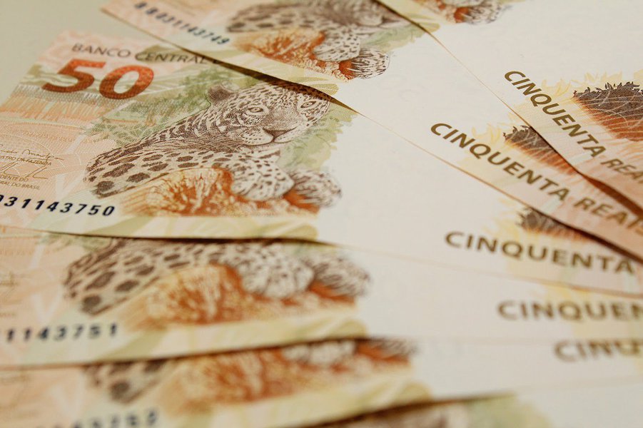 Volume foi arrecadado no mês de janeiro; receita representa uma sinalização de que o governo está consolidando os alicerces da economia para alcançar o superávit primário de 1,91% do PIB; salários, bens e serviços impulsionaram arrecadação recorde (Foto: Gisele Federicce) Volume foi arrecadado no mês de janeiro; receita representa uma sinalização de que o governo está consolidando os alicerces da economia para alcançar o superávit primário de 1,91% do PIB; salários, bens e serviços impulsionaram arrecadação recorde