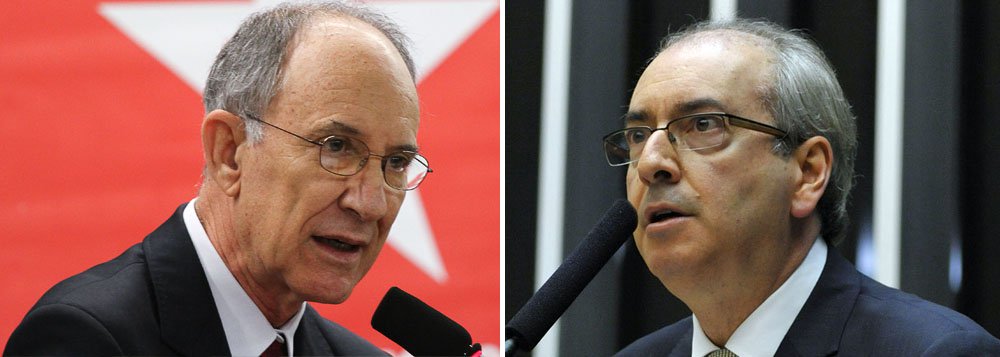 Presidente do PT diz que o PMDB "não pode estar no governo e fazer oposição ao mesmo tempo"; e rebateu as críticas do líder da bancada do PMDB na Câmara, deputado Eduardo Cunha, que nos últimos dias sugeriu "repensar" a aliança entre os partidos; "Não aceito que Cunha faça ultimatos a nós", disse Rui Falcão; Cunha rebateu: "Engraçado, sou agredido pelo Rui Falcão, respondo, aí ele vem e diz que não aceita ultimato? Quem está dando ultimato? Ele quer se fazer de vítima" (Foto: Gisele Federicce) Presidente do PT diz que o PMDB "não pode estar no governo e fazer oposição ao mesmo tempo"; e rebateu as críticas do líder da bancada do PMDB na Câmara, deputado Eduardo Cunha, que nos últimos dias sugeriu "repensar" a aliança entre os partidos; "Não aceito que Cunha faça ultimatos a nós", disse Rui Falcão; Cunha rebateu: "Engraçado, sou agredido pelo Rui Falcão, respondo, aí ele vem e diz que não aceita ultimato? Quem está dando ultimato? Ele quer se fazer de vítima"