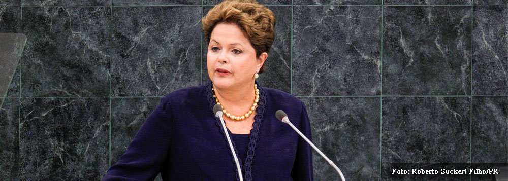 Presidente abre pronunciamento na ONU batendo duro nos EUA; Dilma Rousseff classificou "espionagem" como "invasão de privacidde", ataque à soberania nacional e aos direitos humanos; "Tecnologias de informação não podem ser o novo campo de luta entre os Estados", disse; "A ONU deve desempenhar uma ação de segurança para regular o papel dos Estados frente à internet", acrescentou; presidente também pediu reforma em governança global; "É preocupante a limitação do Conselho de Segurança", reafirmou (Foto: Roberta Namour) Presidente abre pronunciamento na ONU batendo duro nos EUA; Dilma Rousseff classificou "espionagem" como "invasão de privacidde", ataque à soberania nacional e aos direitos humanos; "Tecnologias de informação não podem ser o novo campo de luta entre os Estados", disse; "A ONU deve desempenhar uma ação de segurança para regular o papel dos Estados frente à internet", acrescentou; presidente também pediu reforma em governança global; "É preocupante a limitação do Conselho de Segurança", reafirmou