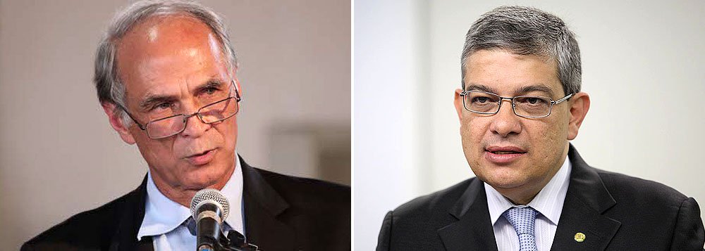 Presidente do PMDB-MG, deputado federal Antônio Andrade, acusou o presidente do PSDB-MG, o deputado federal Marcus Pestana, de oferecer R$ 20 milhões à sigla em troca de apoio à chapa de Pimenta da Veiga, pré-candidato dos tucanos ao governo de Minas; presidenciável tucano Aécio Neves disse que acusação é leviana e sugeriu a interpelação no STF (Foto: Roberta Namour) Presidente do PMDB-MG, deputado federal Antônio Andrade, acusou o presidente do PSDB-MG, o deputado federal Marcus Pestana, de oferecer R$ 20 milhões à sigla em troca de apoio à chapa de Pimenta da Veiga, pré-candidato dos tucanos ao governo de Minas; presidenciável tucano Aécio Neves disse que acusação é leviana e sugeriu a interpelação no STF