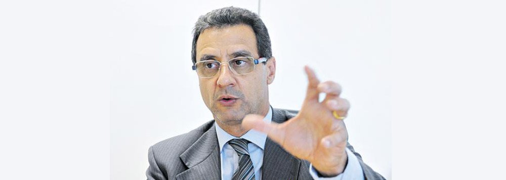 Governo não tem obrigação de promover regularização fundiária de área pública, tombada e destinada à criação de um parque na Vila Planalto porque não há irregularidade alguma no terreno, decidiu o juiz da Vara de Meio Ambiente do DF, Carlos Divino, que negou ação ajuizada pelos produtores do local contra o governo; eles pediam, além da regularização, intervenção para impedir qualquer ato de desocupação das chácaras ali instaladas (Foto: Leonardo Lucena) Governo não tem obrigação de promover regularização fundiária de área pública, tombada e destinada à criação de um parque na Vila Planalto porque não há irregularidade alguma no terreno, decidiu o juiz da Vara de Meio Ambiente do DF, Carlos Divino, que negou ação ajuizada pelos produtores do local contra o governo; eles pediam, além da regularização, intervenção para impedir qualquer ato de desocupação das chácaras ali instaladas