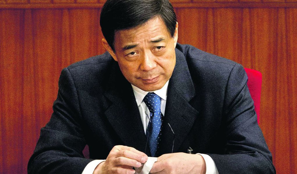 O ex-chefe do Partido Comunista na cidade de Chongqing, de 64 anos, é acusado de ter recebido subornos de quase 27 milhões de iuanes (4,41 milhões de dólares), além de cometer corrupção ativa e abuso de poder. É quase certo que ele será condenado (Foto: Leonardo Attuch) O ex-chefe do Partido Comunista na cidade de Chongqing, de 64 anos, é acusado de ter recebido subornos de quase 27 milhões de iuanes (4,41 milhões de dólares), além de cometer corrupção ativa e abuso de poder. É quase certo que ele será condenado