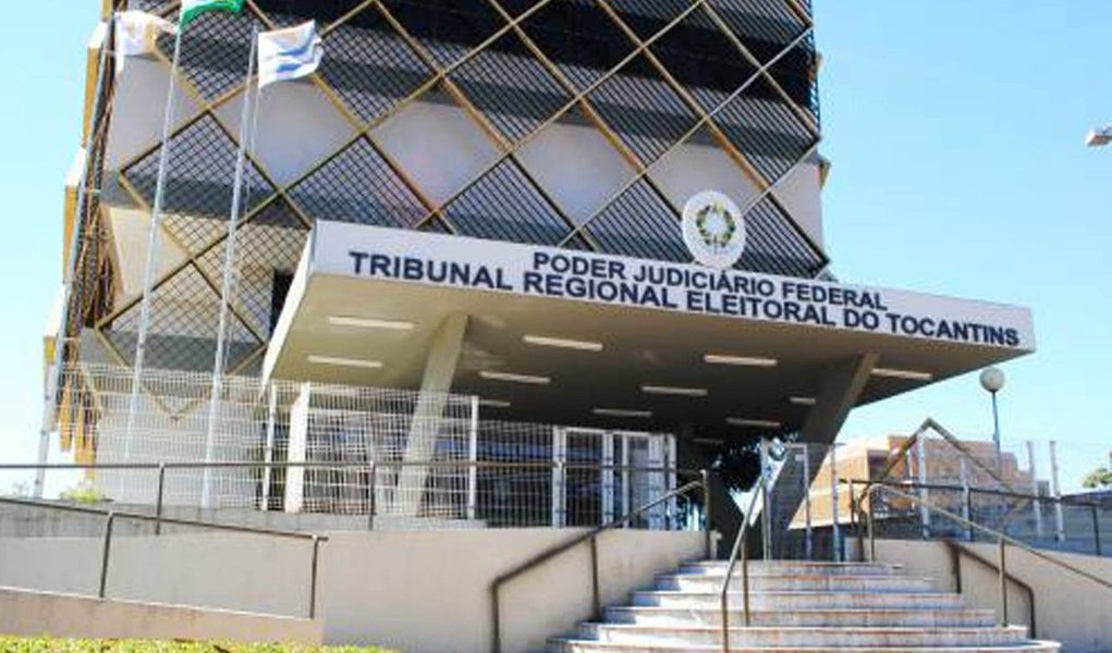 A reunião vai acontecer nesta terça-feira, 10, na sede do TRE, em Palmas; a Justiça Eleitoral deverá explicar aos partidos, pré-candidatos e técnicos envolvidos na campanha que para arrecadar recursos de qualquer natureza e realizar gastos de campanha, os partidos políticos, comitês financeiros e candidatos deverão obter registro de candidatura ou do comitê financeiro; ter inscrição no Cadastro Nacional de Pessoa Jurídica (CNPJ); abrir conta bancária específica destinada a registrar a movimentação financeira de campanha e emitir recibos eleitorais (Foto: Aquiles Lins) A reunião vai acontecer nesta terça-feira, 10, na sede do TRE, em Palmas; a Justiça Eleitoral deverá explicar aos partidos, pré-candidatos e técnicos envolvidos na campanha que para arrecadar recursos de qualquer natureza e realizar gastos de campanha, os partidos políticos, comitês financeiros e candidatos deverão obter registro de candidatura ou do comitê financeiro; ter inscrição no Cadastro Nacional de Pessoa Jurídica (CNPJ); abrir conta bancária específica destinada a registrar a movimentação financeira de campanha e emitir recibos eleitorais