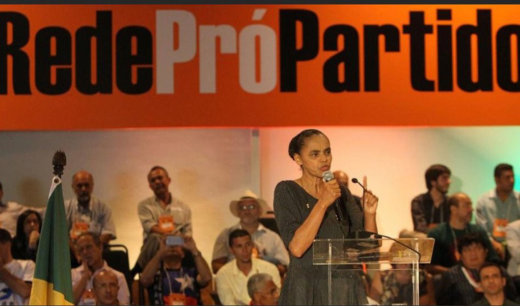 Sigla que a ex-senadora tenta criar já foi oficializada no Rio Grande do Sul. Para concorrer em 2014 à Presidência, partido precisa estar registrado em ao menos outros oito Estados e também validar 492 mil assinaturas de apoio (Foto: Roberta Namour) Sigla que a ex-senadora tenta criar já foi oficializada no Rio Grande do Sul. Para concorrer em 2014 à Presidência, partido precisa estar registrado em ao menos outros oito Estados e também validar 492 mil assinaturas de apoio