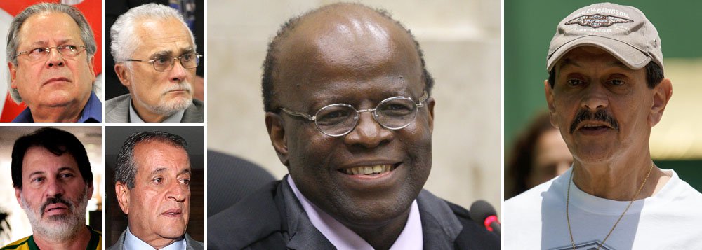 Em alta nas pesquisas de opinião, presidente do STF diz a jornalistas, em Brasília, que ano foi didático para público entender que "longa tradição" de proteção a condenados ilustres se rompeu com a AP 470; "Não há por que se criar exceções para A, B ou C em função dos cargos que exercem", pontificou Joaquim Barbosa; "Essa é a novidade deste ano"; cobrado pelos critérios diferenciados aplicados na decretação da prisão de ex-deputados e na manutenção da liberdade, até aqui, para Roberto Jefferson, delator do chamado mensalão, Barbosa saiu-se com essa: "Nesses próximos dias, devo soltar algumas decisões que estavam pendentes por absoluta falta de tempo" (Foto: Ana Pupulin) Em alta nas pesquisas de opinião, presidente do STF diz a jornalistas, em Brasília, que ano foi didático para público entender que "longa tradição" de proteção a condenados ilustres se rompeu com a AP 470; "Não há por que se criar exceções para A, B ou C em função dos cargos que exercem", pontificou Joaquim Barbosa; "Essa é a novidade deste ano"; cobrado pelos critérios diferenciados aplicados na decretação da prisão de ex-deputados e na manutenção da liberdade, até aqui, para Roberto Jefferson, delator do chamado mensalão, Barbosa saiu-se com essa: "Nesses próximos dias, devo soltar algumas decisões que estavam pendentes por absoluta falta de tempo"