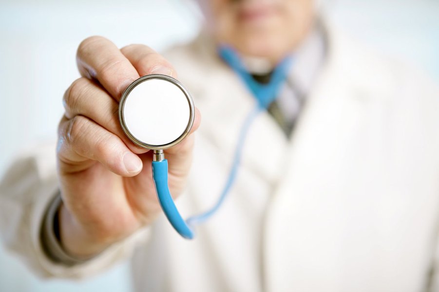 Morreu na tarde da segunda-feira (14) o médico cubano Pedro Juan Tamayo Martin, integrante do Programa Mais Médicos; ele chegou a Salvador em meados de dezembro do ano passado e trabalhava na Unidade de Saúde da Família São José de Baixo, no Subúrbio Ferroviário; suspeita é de que ele tenha sofrido uma parada cardiorrespiratória (Foto: Romulo Faro) Morreu na tarde da segunda-feira (14) o médico cubano Pedro Juan Tamayo Martin, integrante do Programa Mais Médicos; ele chegou a Salvador em meados de dezembro do ano passado e trabalhava na Unidade de Saúde da Família São José de Baixo, no Subúrbio Ferroviário; suspeita é de que ele tenha sofrido uma parada cardiorrespiratória