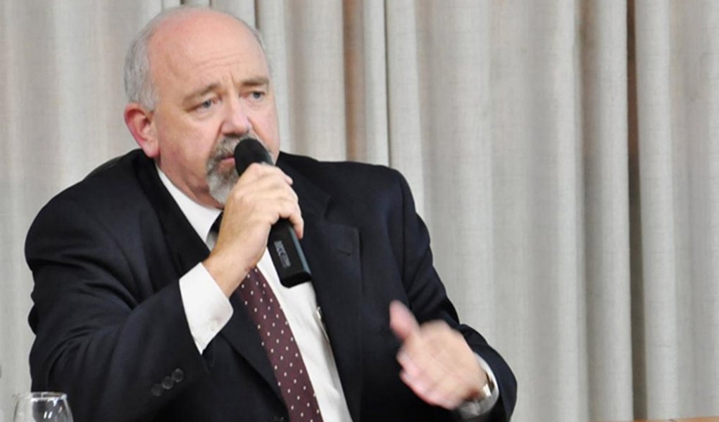 Fernando Xavier da Silva (PDT) disse que não houve maldade no discurso em que alertava para uma possível "infestação" por conta da qualidade de vida do município gaúcho de Carlos Barbosa; em nota, a prefeitura esclarece que "em nenhum momento o comentário teve cunho discriminatório ou preconceituoso” e que “alguns termos foram ditos de forma inoportuna e dando margem a dupla interpretação"; MP de Goiás acionou o MP Gaúcho para apuração de possível crime de discriminação, que prevê até três anos de reclusão (Foto: Realle Palazzo-Martini) Fernando Xavier da Silva (PDT) disse que não houve maldade no discurso em que alertava para uma possível "infestação" por conta da qualidade de vida do município gaúcho de Carlos Barbosa; em nota, a prefeitura esclarece que "em nenhum momento o comentário teve cunho discriminatório ou preconceituoso” e que “alguns termos foram ditos de forma inoportuna e dando margem a dupla interpretação"; MP de Goiás acionou o MP Gaúcho para apuração de possível crime de discriminação, que prevê até três anos de reclusão