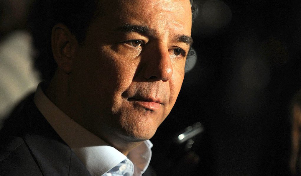 Nova data para o vice Pezão assumir será 3 de abril; saída de Cabral do governo está vinculada a sua estratégia de campanha em 2014; peemedebista tem deixado vazar que deverá se candidatar a deputado federal e começa a fechar acordos para ter o maior número de votos possíveis no estado (Foto: Roberta Namour) Nova data para o vice Pezão assumir será 3 de abril; saída de Cabral do governo está vinculada a sua estratégia de campanha em 2014; peemedebista tem deixado vazar que deverá se candidatar a deputado federal e começa a fechar acordos para ter o maior número de votos possíveis no estado